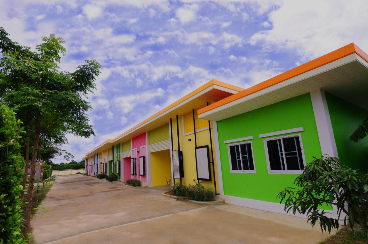 The Palm Resort Kampeang Saen Nakhon Pathom Exterior photo